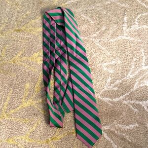 The tie bar silk pink and green diagonal stripe skinny tie